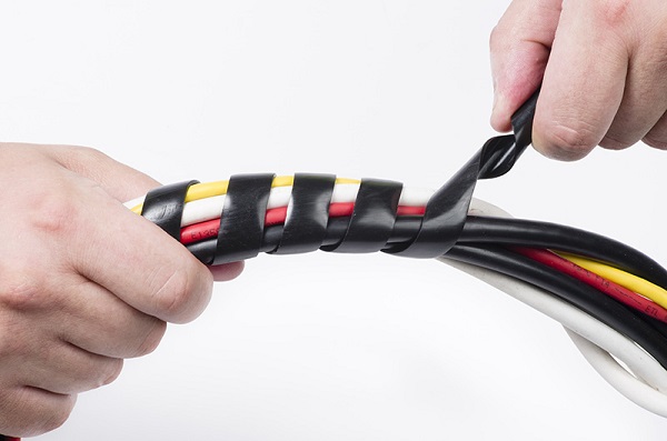 Longueur 2,5m Protection des Câbles Gaine Cables D-Line CTW2.5B Gaine Spiralé Pour Câbles Noir 